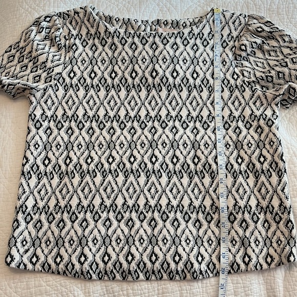 Philosophy Ikat Print Textured Puff Short Sleeve Top Sz Small Black White Boho - Picture 6 of 8